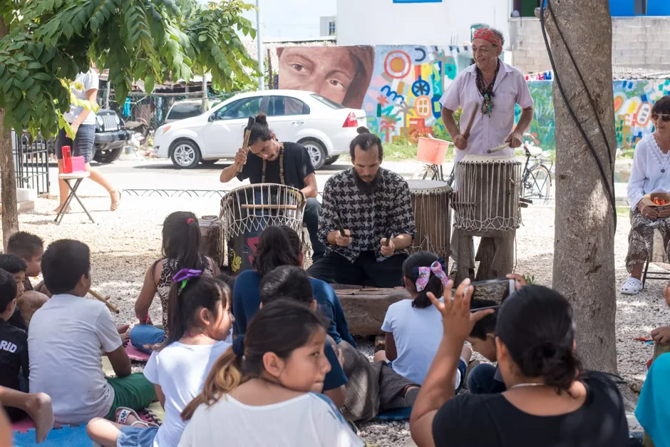 Children's drum workshop, La Esquina Foundation, Aki Aora 2018