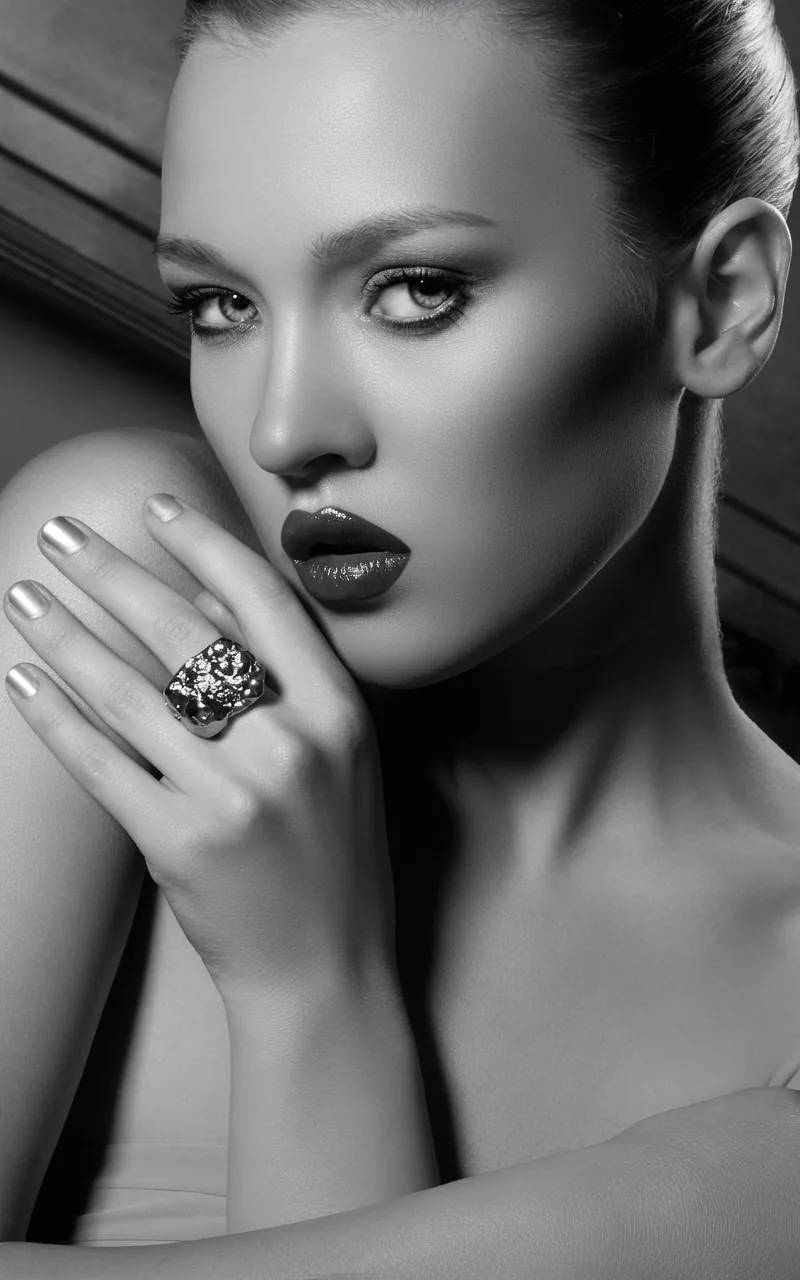 Portrait — beauty, silver ring