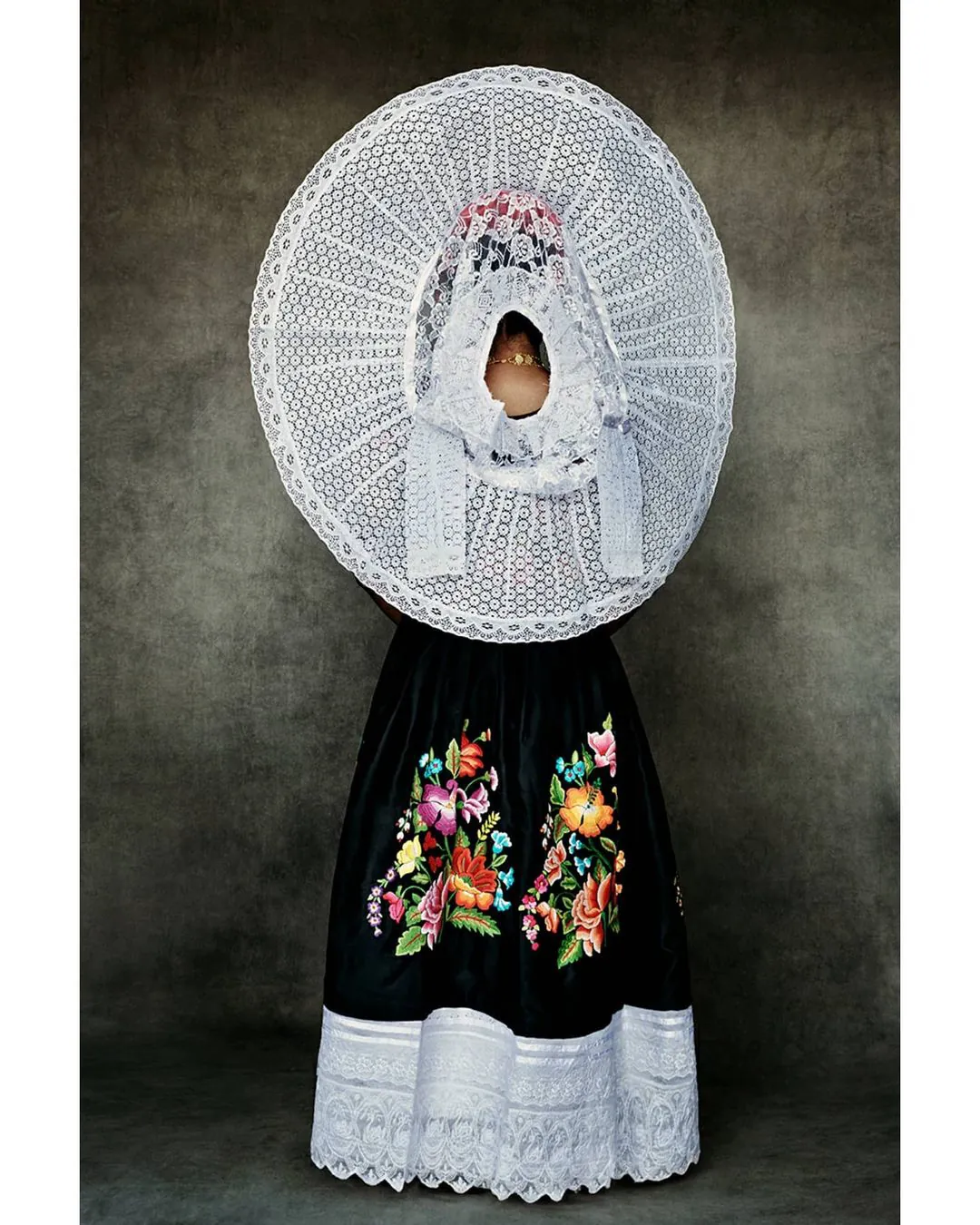 Tehuana lace headdress