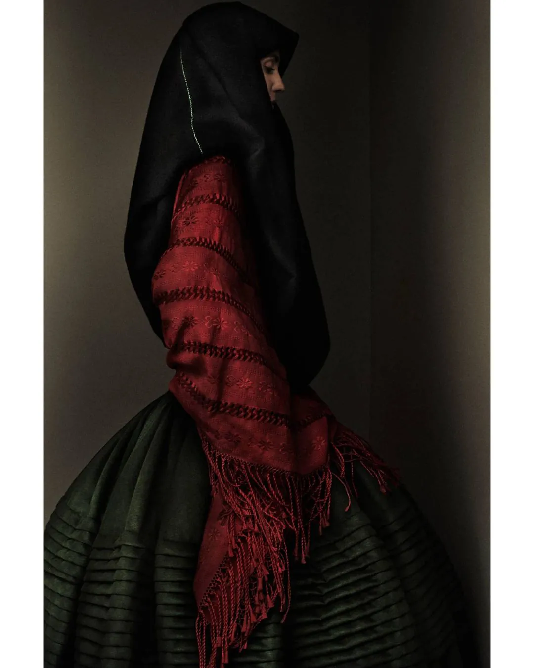 Red rebozo profile