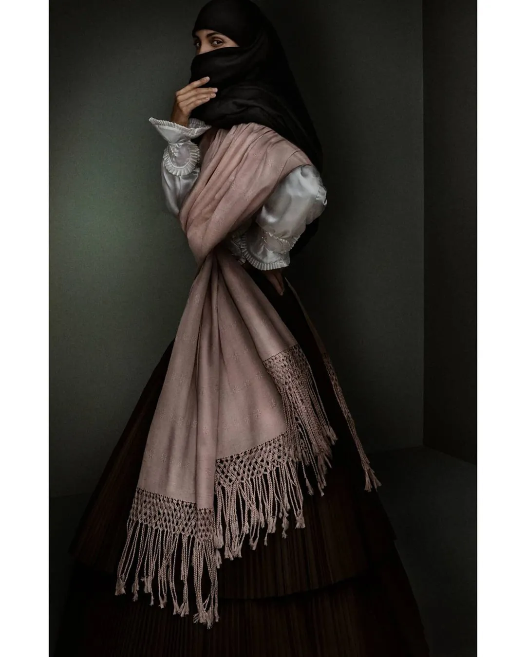 Pink rebozo editorial