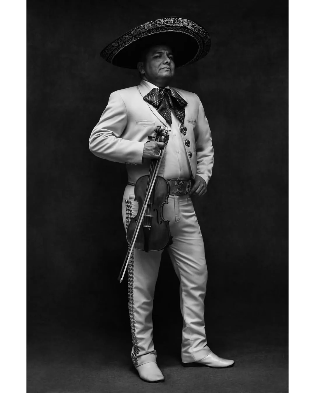 Mariachi with violin