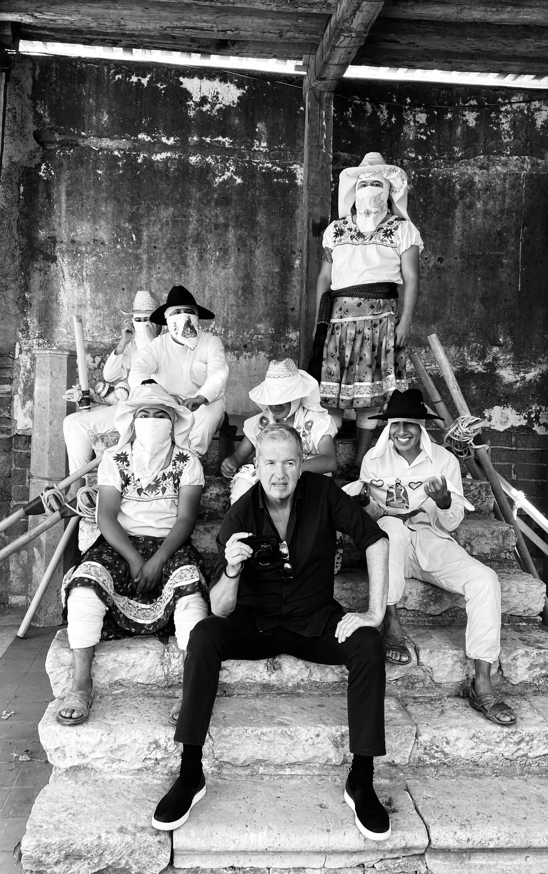 Mario Testino with dancers of the Sierra Norte